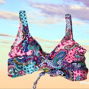 Venus Bikini  size M top size 10 bottom